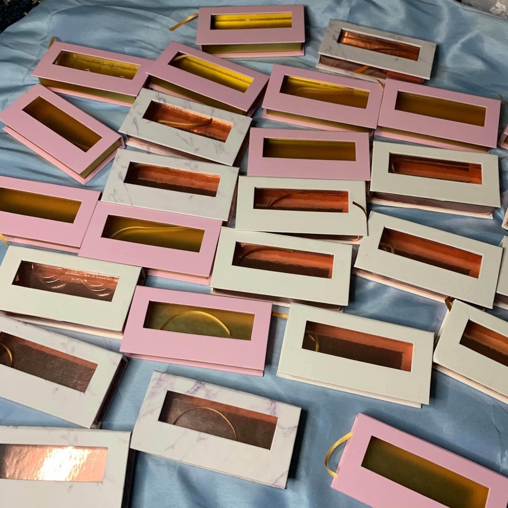 Lash boxes